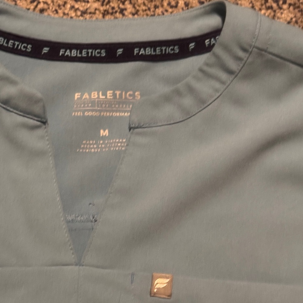 Fabletics Blue Scrub Set - Picture 3 of 5